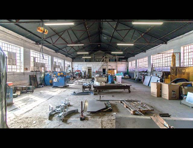 495M² FACTORY FOR SALE IN BOOYSENS